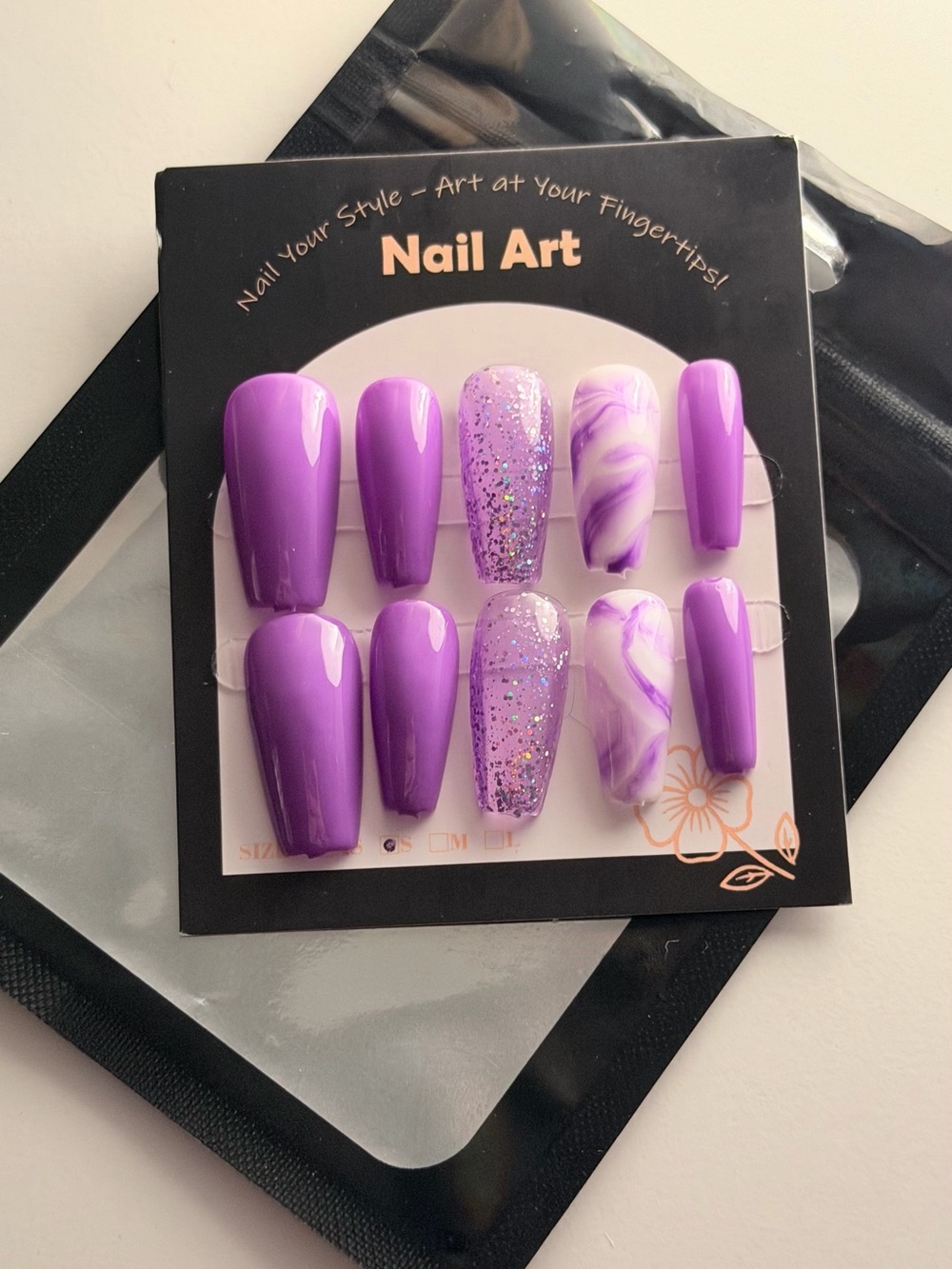 Nail Art Press-On Set in Purple by